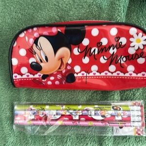 Disney Pencil Case with 4 pencils and 2 bookmarks